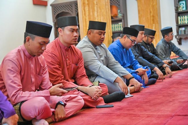Religious ceremony in Brunei marks royal birthday
