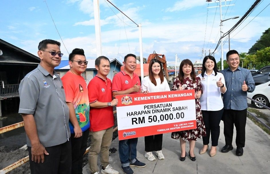 Sabah heritage water village gets RM50,000 cleanup boost
