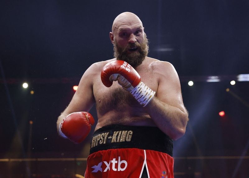 Boxing-Saudi's Alalshikh says Fury will return in 2026