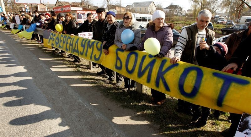 Crimean Tatars, scarred by past, fear homeland will be ceded to Russia in peace deal