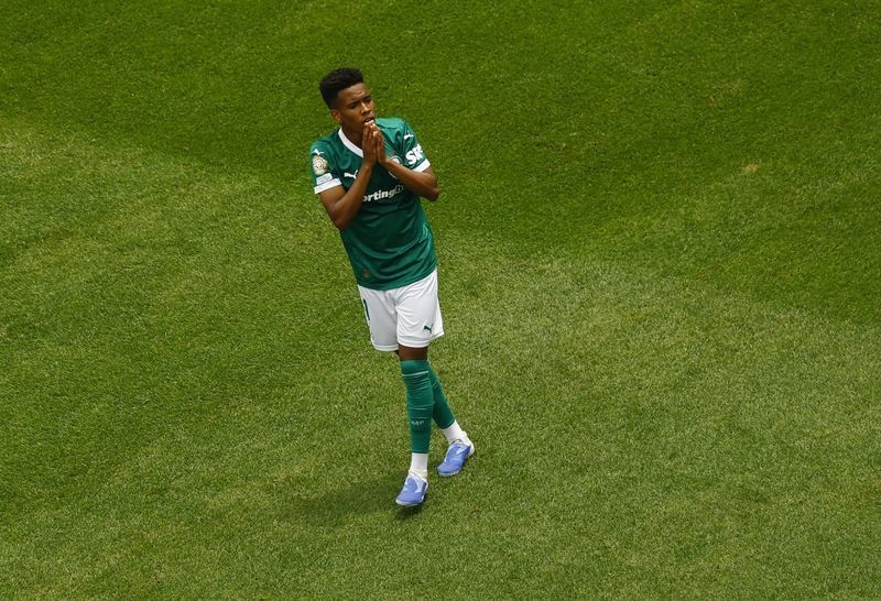 Soccer-Teenage star Estevao in spotlight as Palmeiras face Chelsea