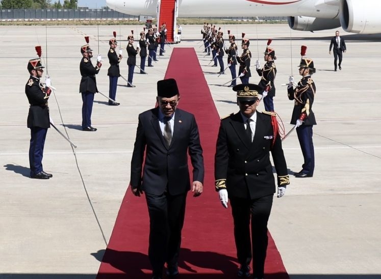 PM Anwar to meet France's top leaders during official visit