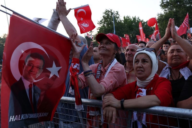 Turkish prosecutors add charges of forging diploma against jailed Istanbul mayor