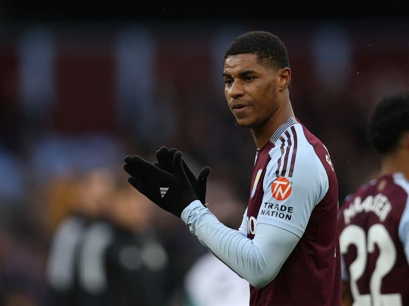 Soccer-Rashford, Garnacho among five players seeking Man Utd exit