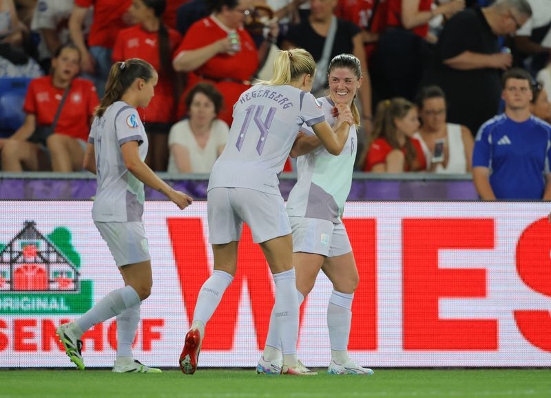 Soccer-Mjelde hails Hegerberg as Norway seek to advance at Women's Euro