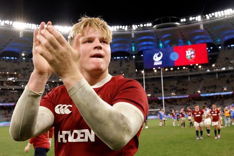 Rugby-Frustrated Farrell says Pollock okay despite late withdrawal