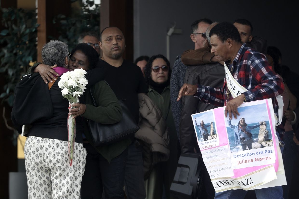 Brazilian hiker buried after fatal fall from Indonesian volcano; Brazil govt may take legal action against Indonesia on issue