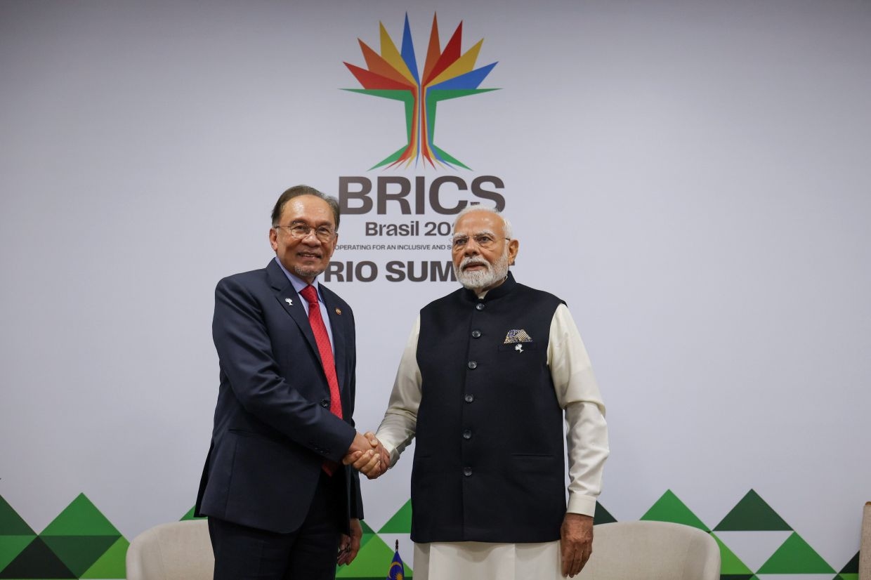Anwar and Modi discuss IIT campus in M'sia, investment in future-focused sectors