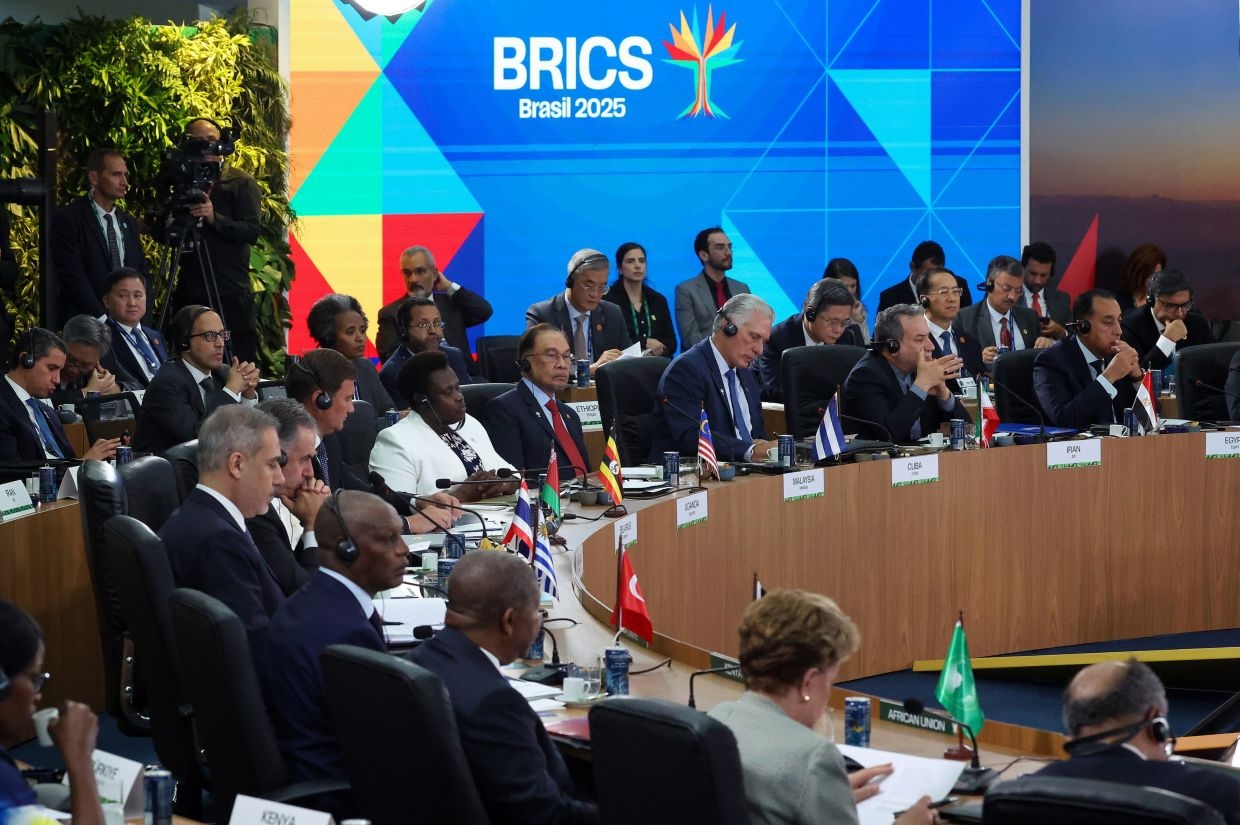China says BRICS not seeking 'confrontation' after Trump tariff threat
