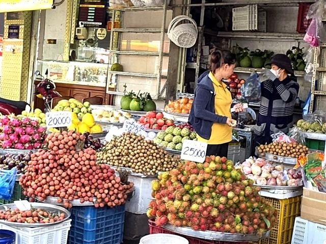 Prices of fruits in Vietnam drop despite bumper harvest