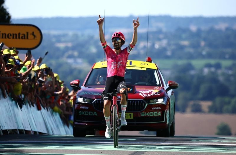 Cycling-Healy solos to win Tour stage six, Van der Poel retakes yellow by one second