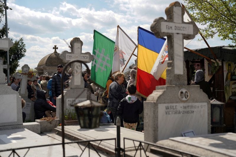 Romanian Jewish representative criticises president for challenging hate speech bill