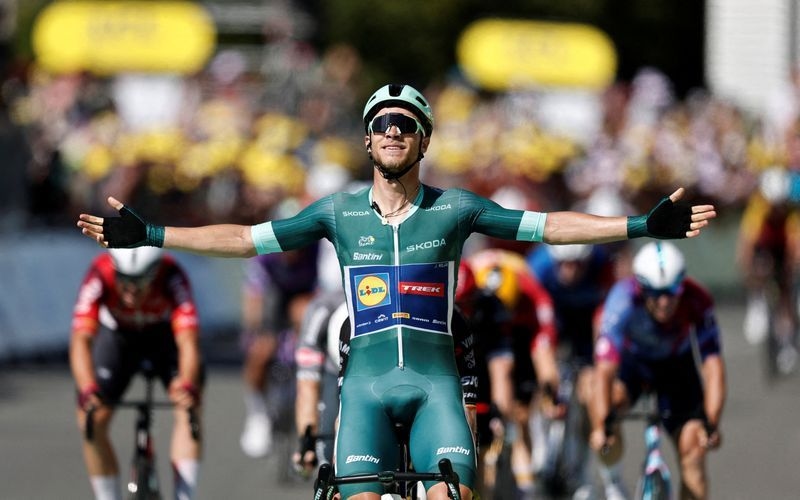 Cycling-Milan outsprints Van Aert to win Tour stage eight, Pogacar still in yellow