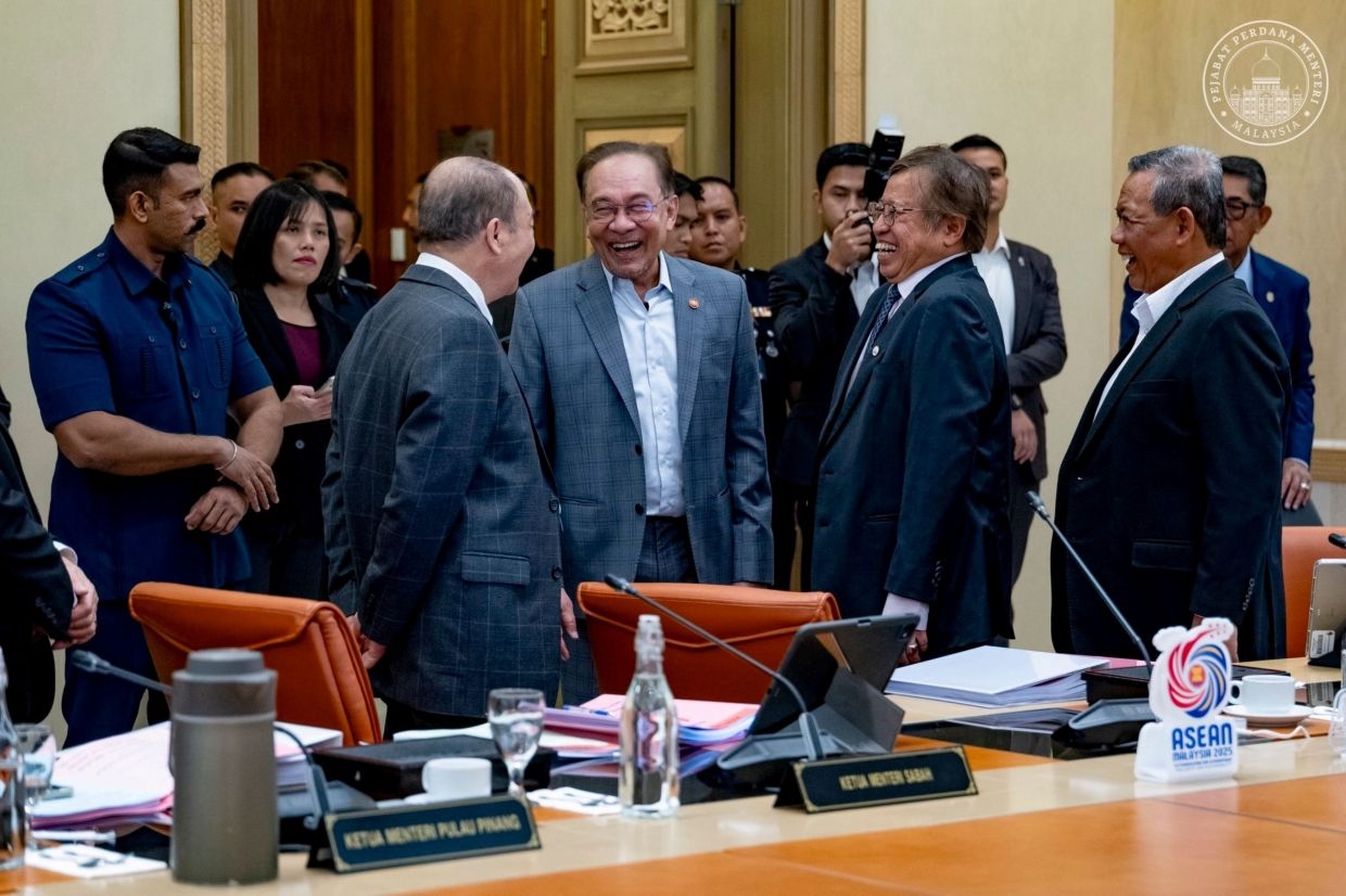 Anwar chairs Chief Ministers' meeting to boost cooperation