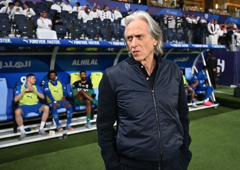 Soccer-Portuguese Jesus returns to Saudi as Al-Nassr coach