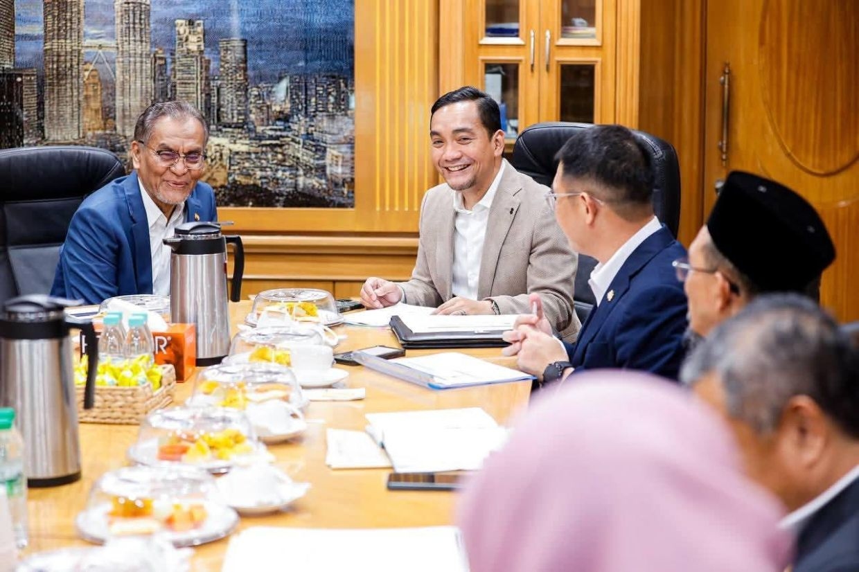 Johor govt working with Health Ministry to improve public health facilities, workers' welfare