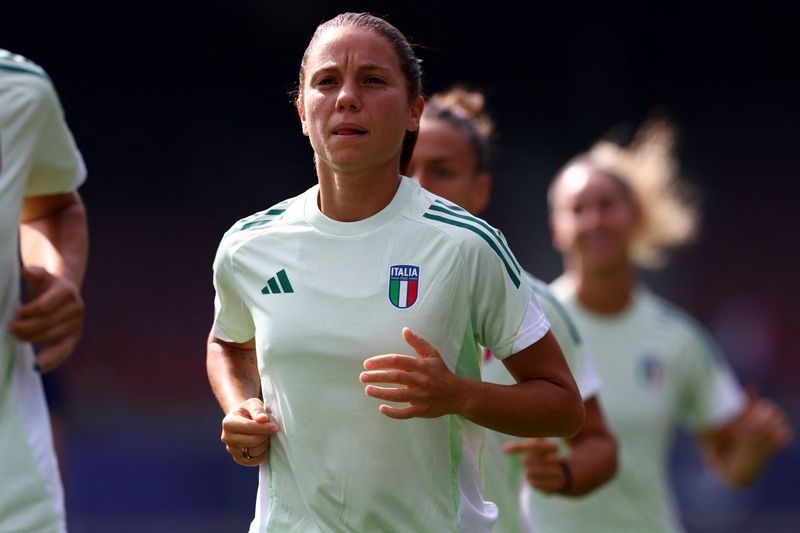 Soccer-Giugliano credits new energy for Italy's Euro 2025 run