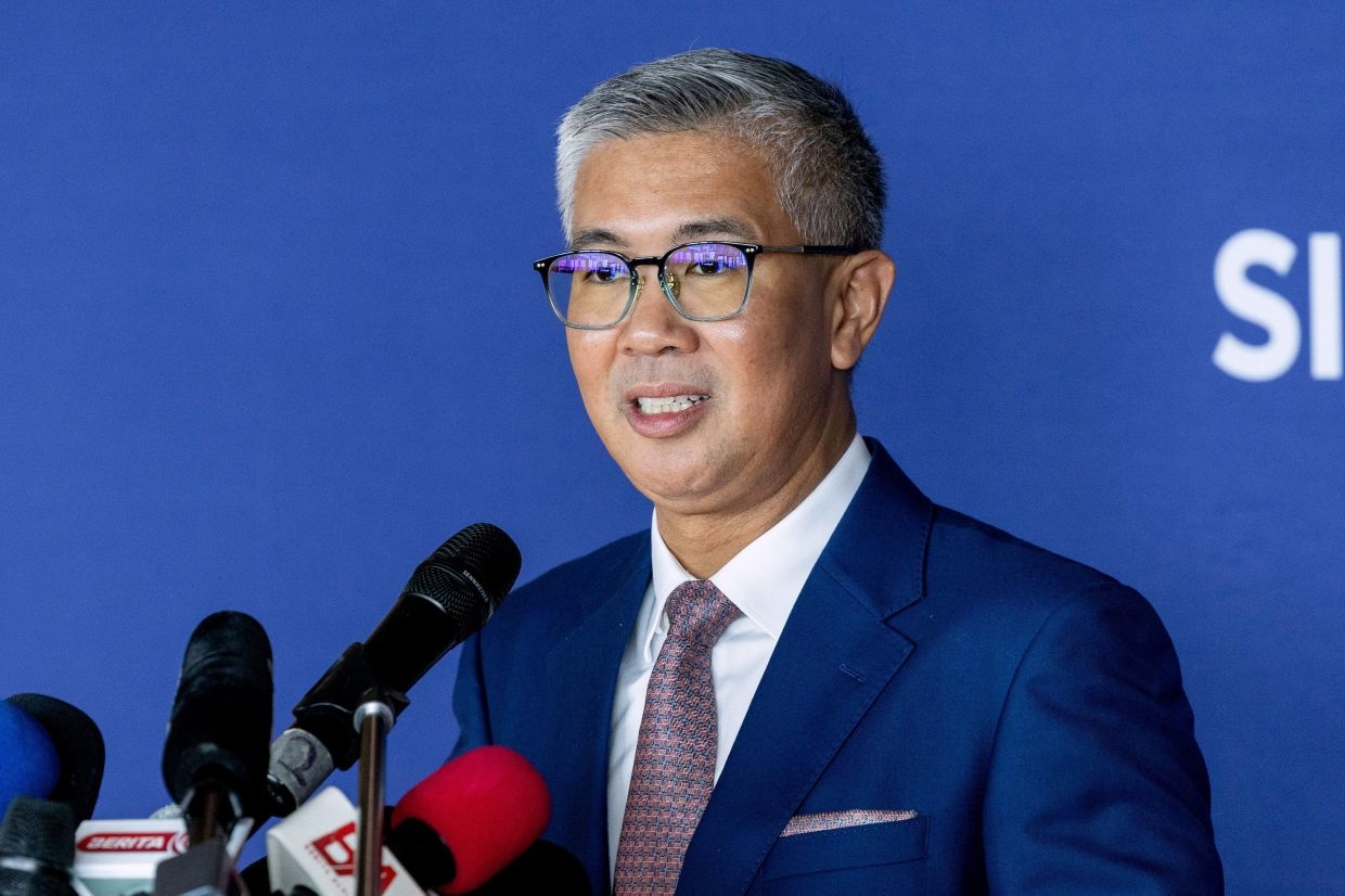 Trade performance on track to hit growth target