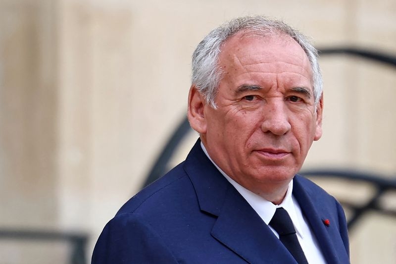 Explainer-French PM aims to soften opposition to his budget to avert new crisis
