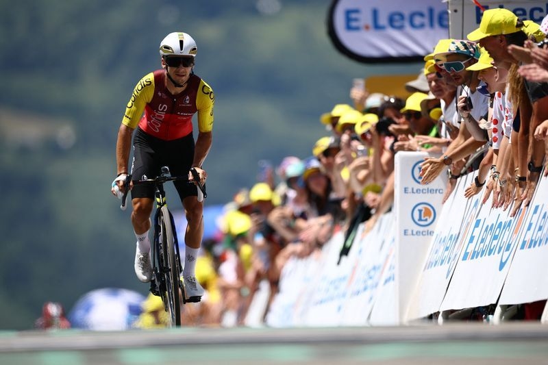 Cycling-'Do we wait for a death?' – Tour team boss urges feeding zone overhaul