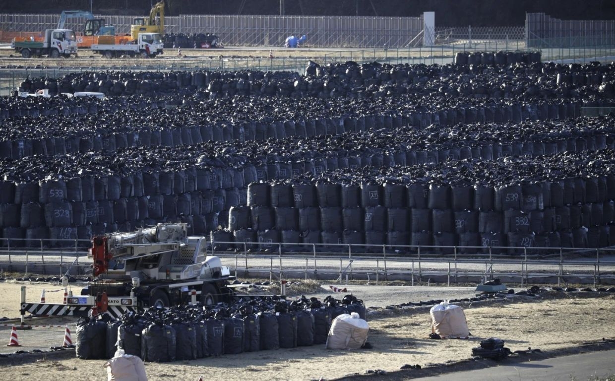 Contaminated Fukushima soil delivered to Japan PM's office