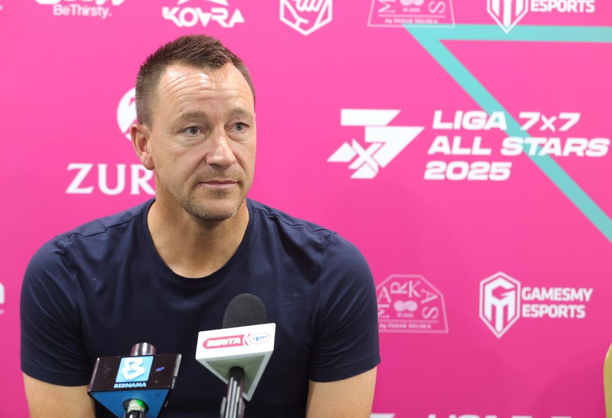Chelsea legend Terry backs small-side football