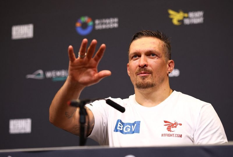 Boxing-Motivation overrated, discipline the key for undisputed champion Usyk