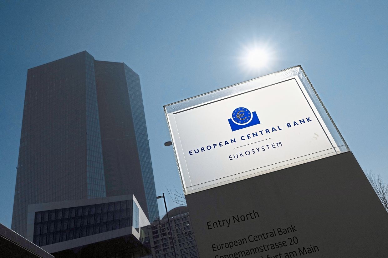ECB holds fire amid Trump's tariff threat
