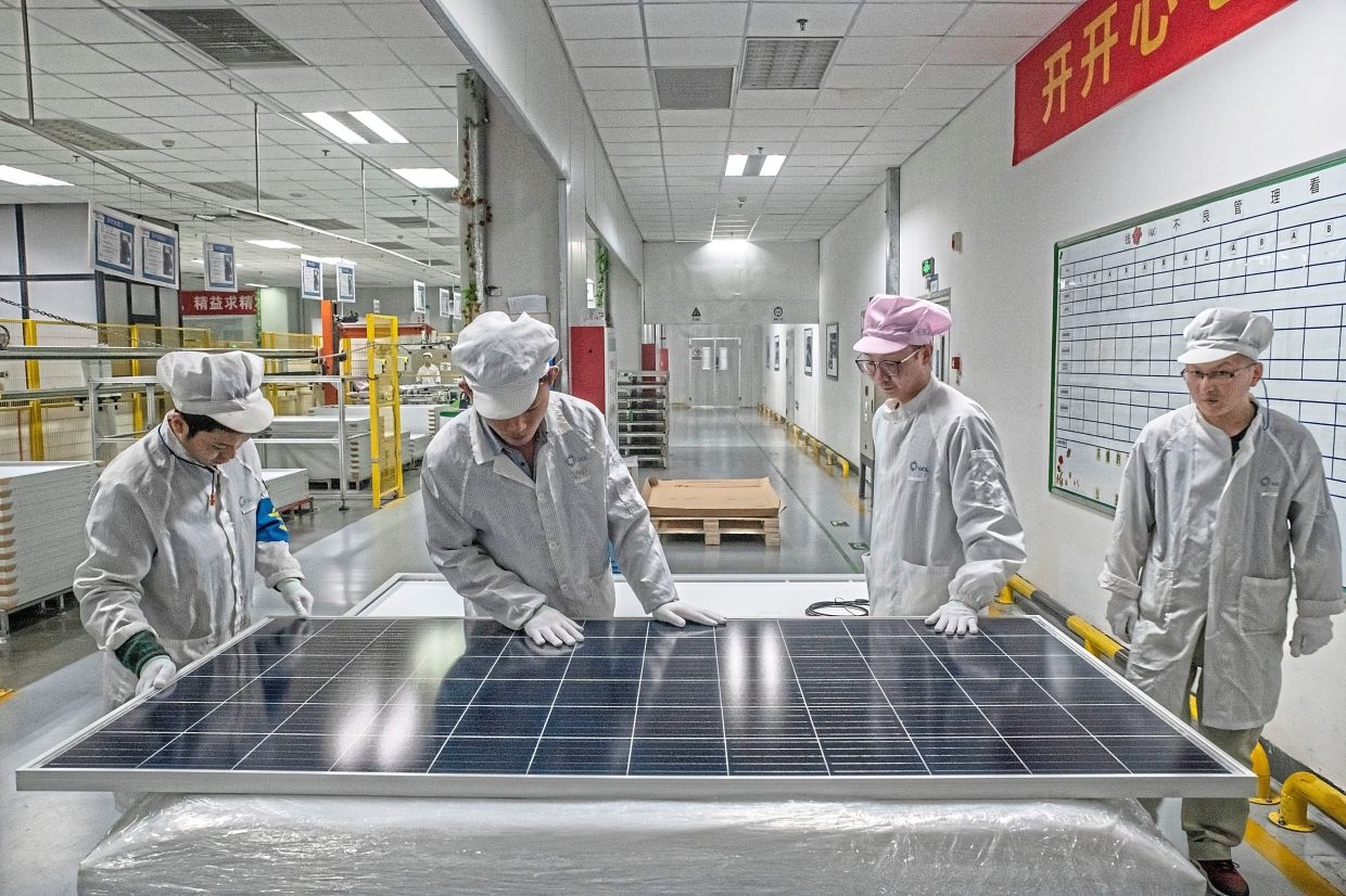 Japan sees bright future for flexible solar panels