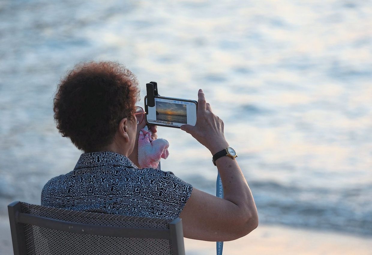 Try these 10 ways to reduce stress before and after your holiday.