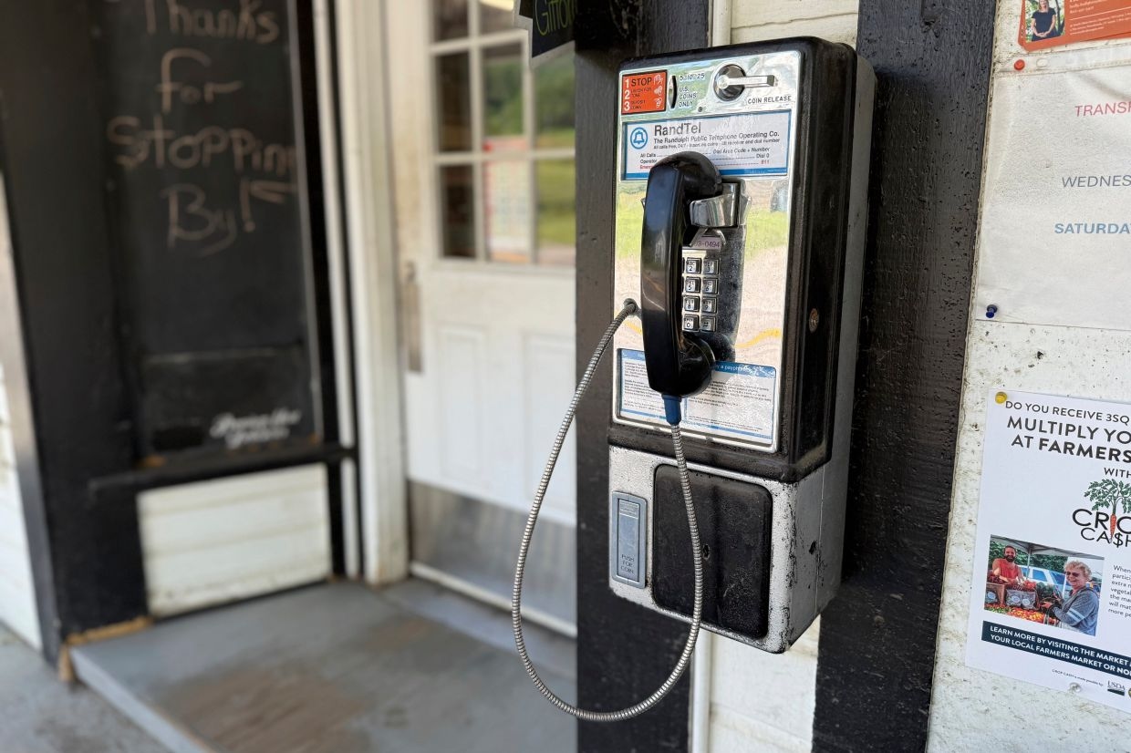In Vermont, pay phones return free of charge in cellular dead zone