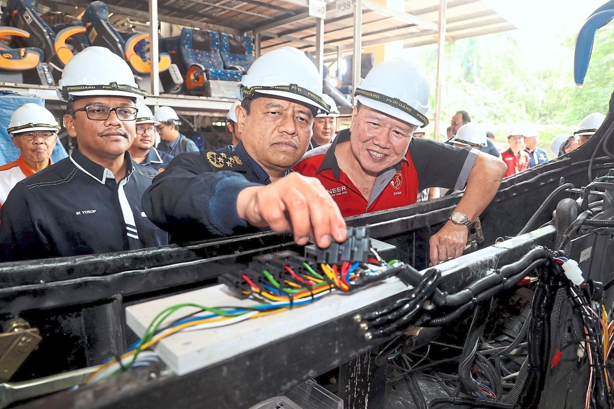 Wiring cert now a must for buses