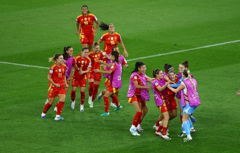 Soccer-Spain reach Euro 2025 final after 1-0 extra-time win over Germany