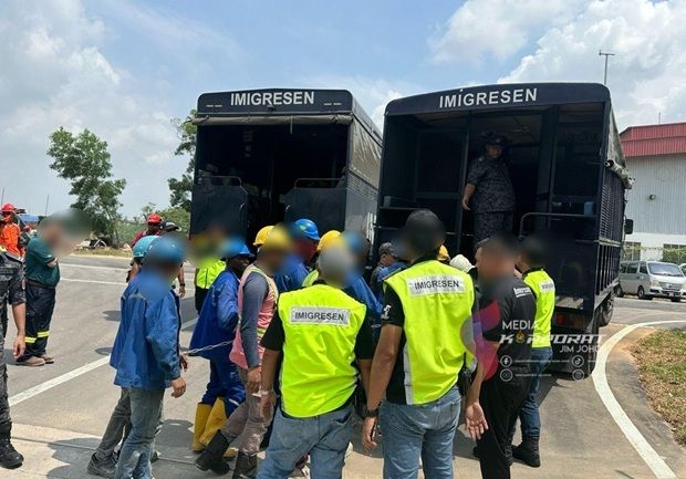 Immigration Dept nabs 225 during raid at Johor petrochemical site