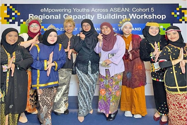 Ten Bruneian youth join Asean volunteer programme