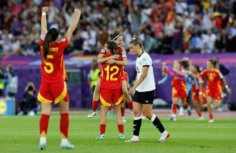 Soccer-Spain's Bonmati keen to add Euro crown to glittering medal haul