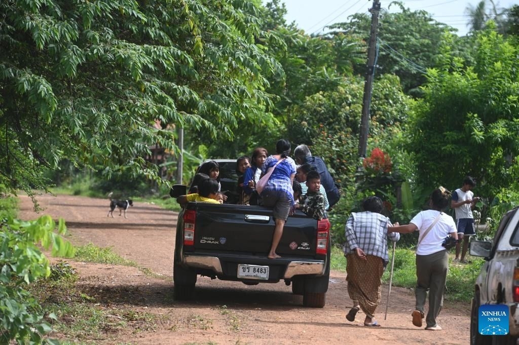 Cambodia bans flights across fighting zones with Thailand