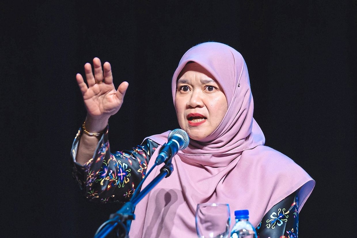 Govt vows transparent probe into teen's death at hostel