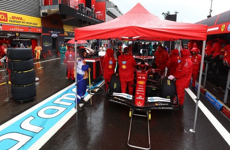 Motor racing-Belgian Grand Prix delayed by rain