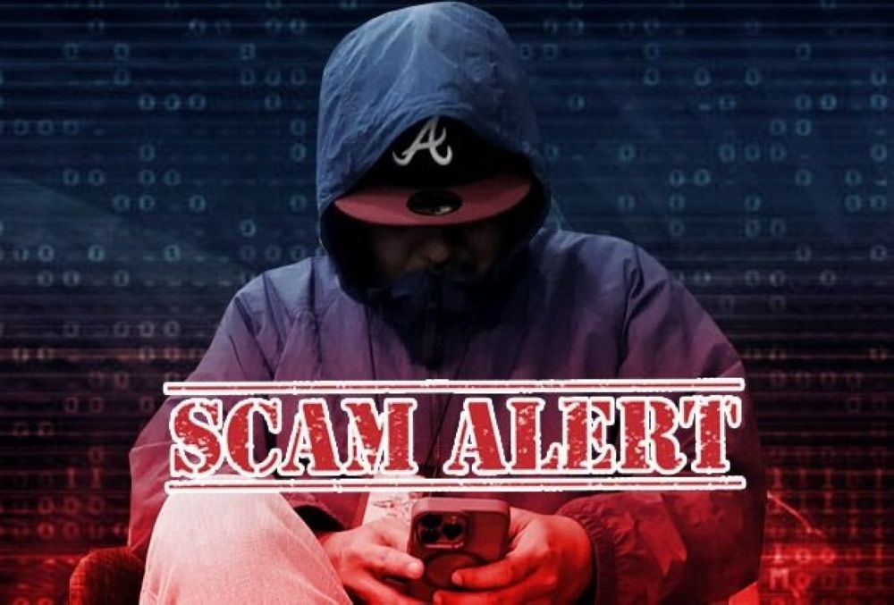 QuickCheck: Are scammers using fake group chats to impersonate an online shopping platform?