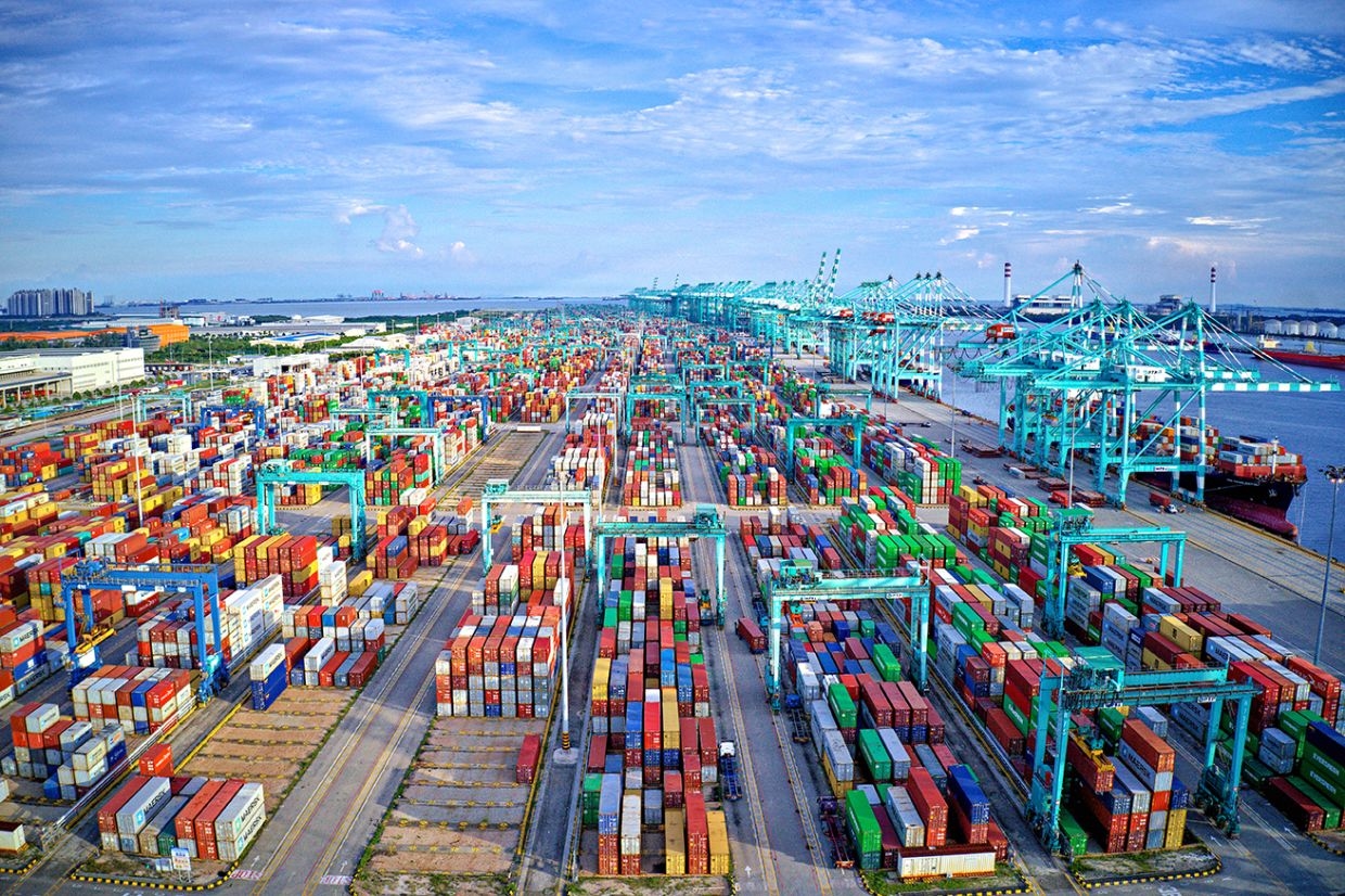 Malaysia's MMC Port lines up cornerstone investors aiming for October IPO, sources say
