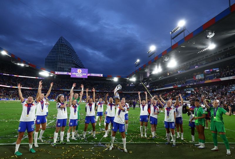 Soccer-England women to return home to hero's welcome after Euro 2025 win