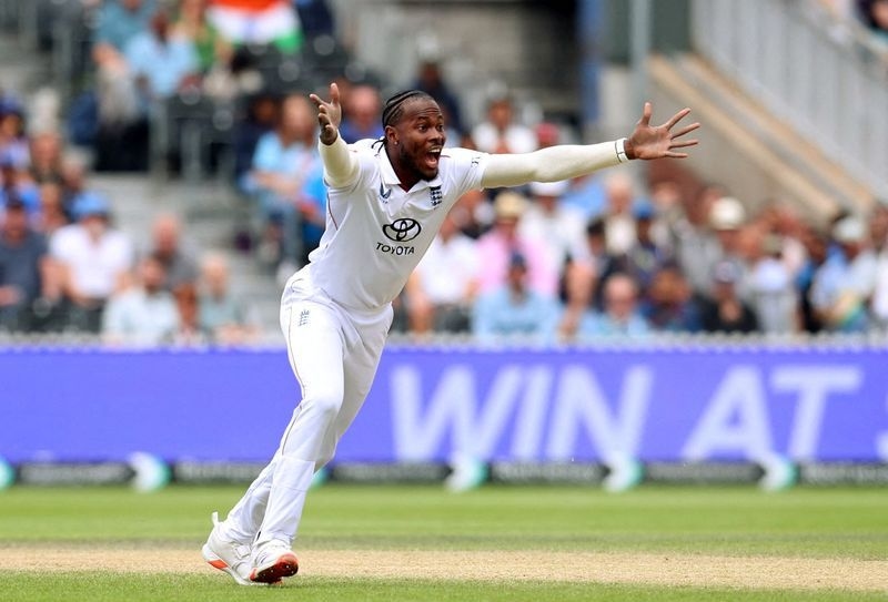 Cricket-Broad, Hussain warn England against risking Archer at the Oval
