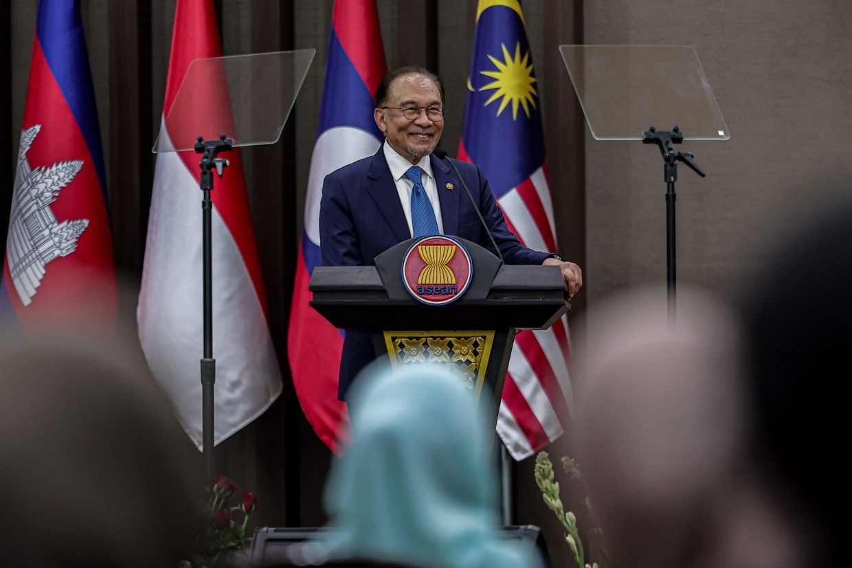 Asean must focus on building a more integrated and resilient economy, says Anwar