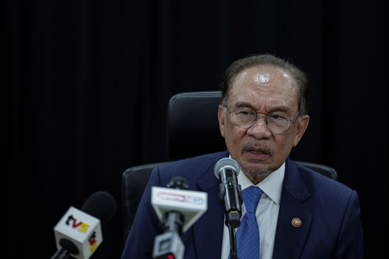 Malaysia, Indonesia forge key agreements in 13th Annual Consultation