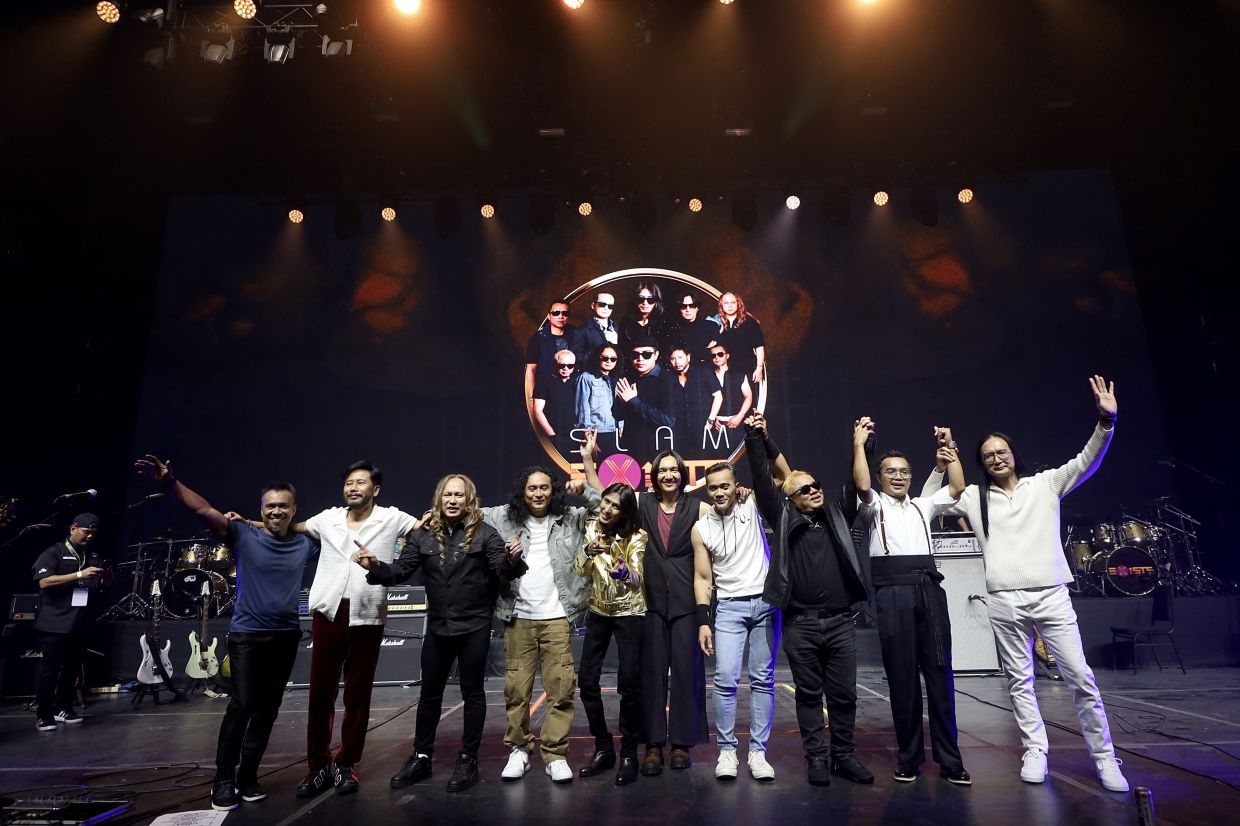 'Oldies but goldies' - Malaysian legendary bands Slam and Exist dazzle the crowd at the super concert at Mega Star Arena