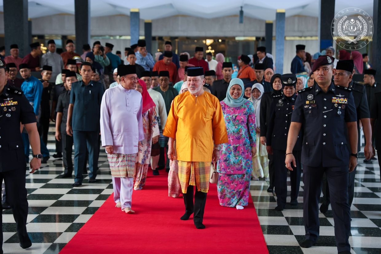 King, Queen grace Warriors' Day prayers at National Mosque