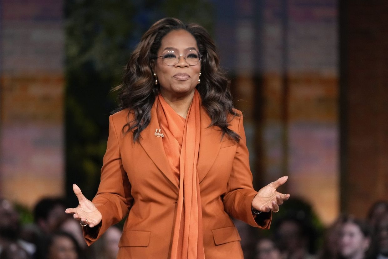 Oprah rejects claims she closed Hawaii road amid tsunami warning