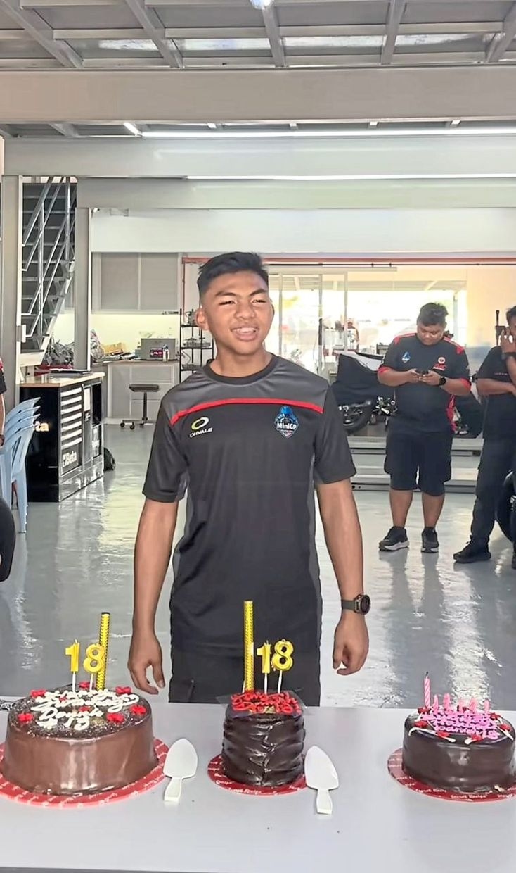 Birthday boy Hakim awaits Moto3 call at home Grand Prix