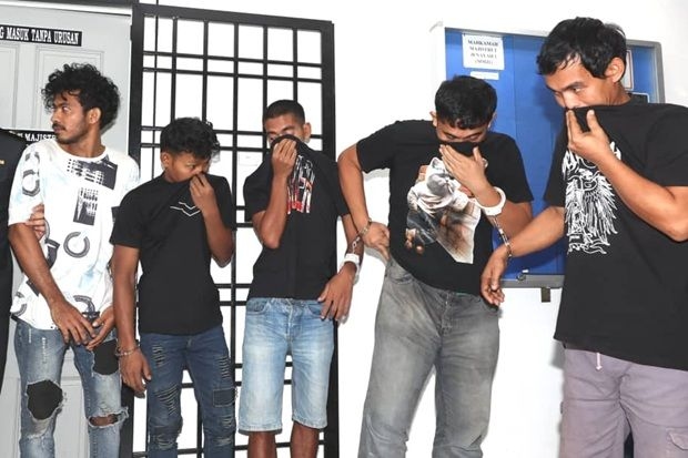 Foreigners charged with possessing nearly 10 tonnes of subsidised LPG